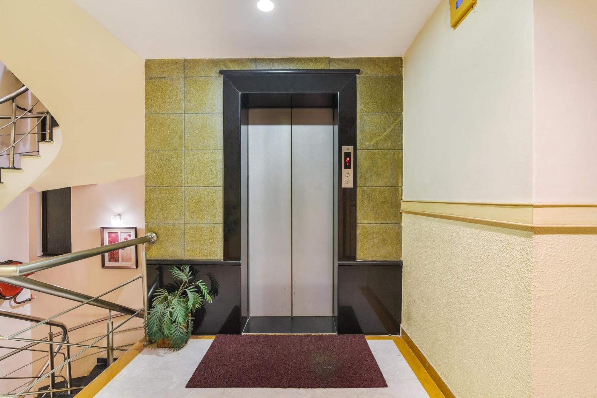 Super Capital O Grand Plaza Coimbatore Exterior foto