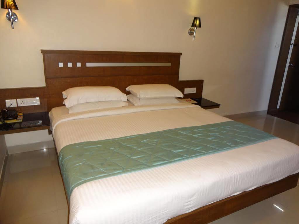 Super Capital O Grand Plaza Coimbatore Exterior foto