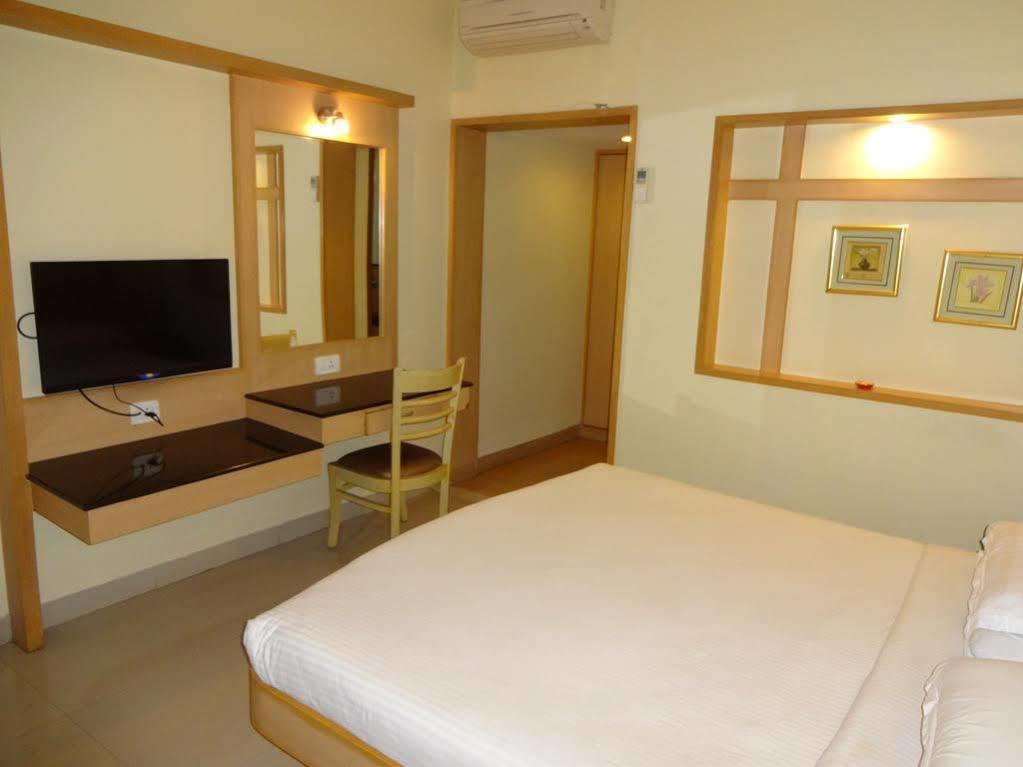 Super Capital O Grand Plaza Coimbatore Exterior foto